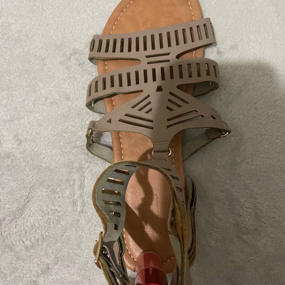 Charlotte Russe sandals - Picture 5 of 7